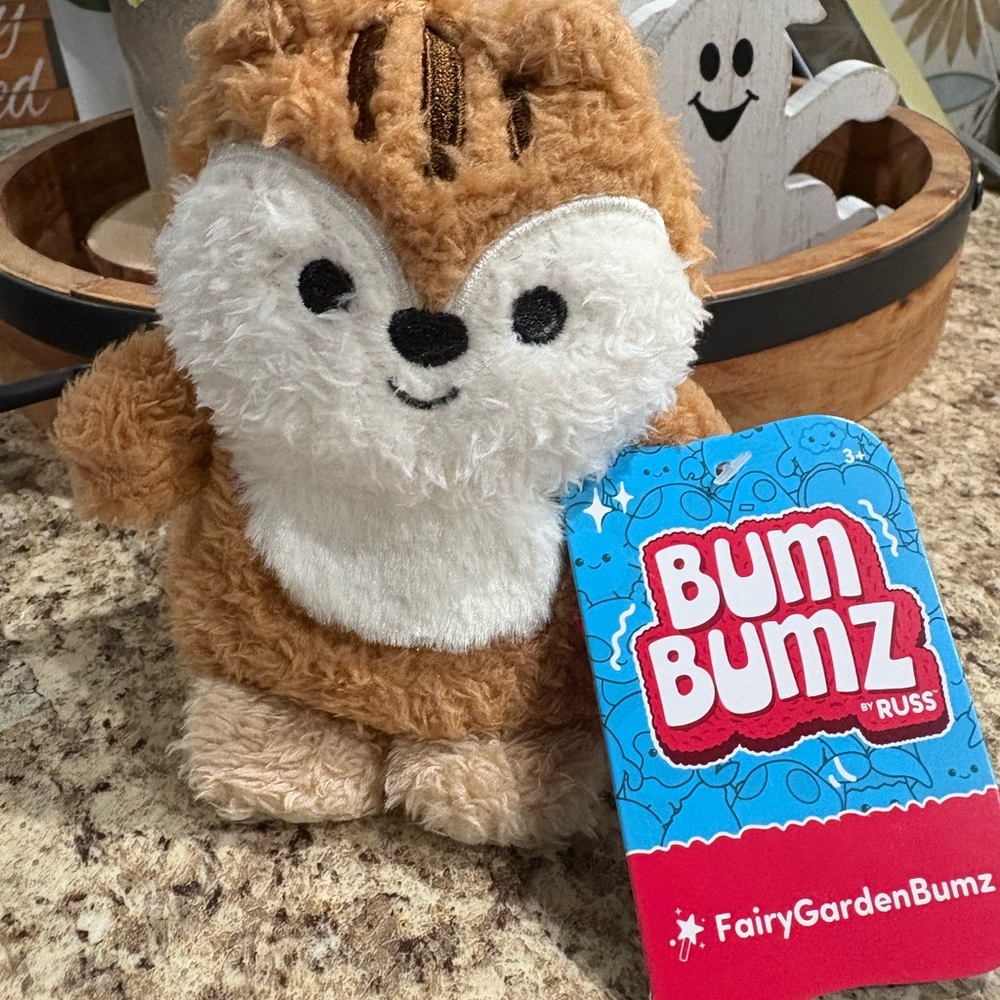 Russ Bum Bumz‎ Brown and White Stuffed Animal